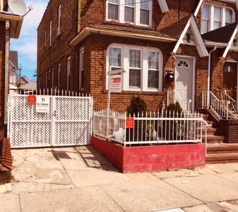 2nd image of 10147 114th St