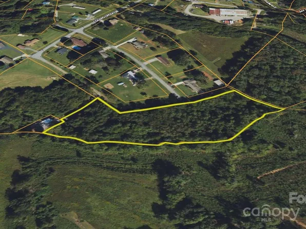 1005 Eckard Creek Cir, Connelly Springs, NC 28612