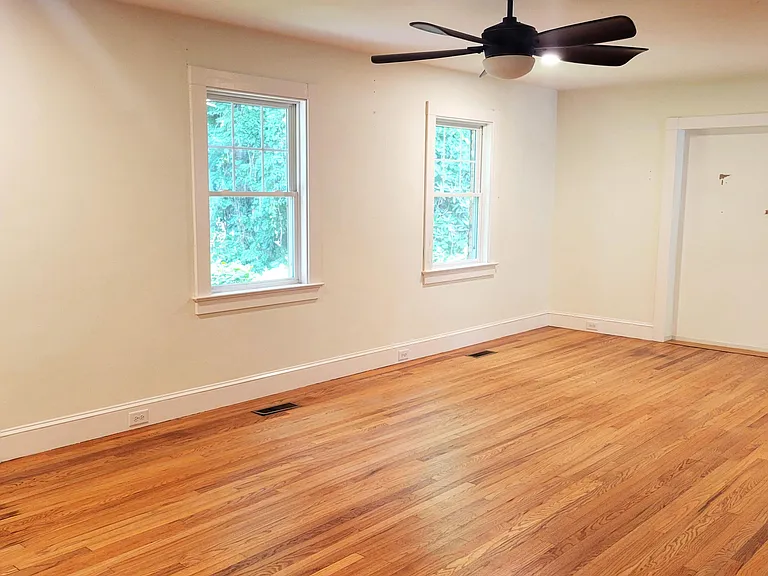 120 Country Club Cir — Photo 9