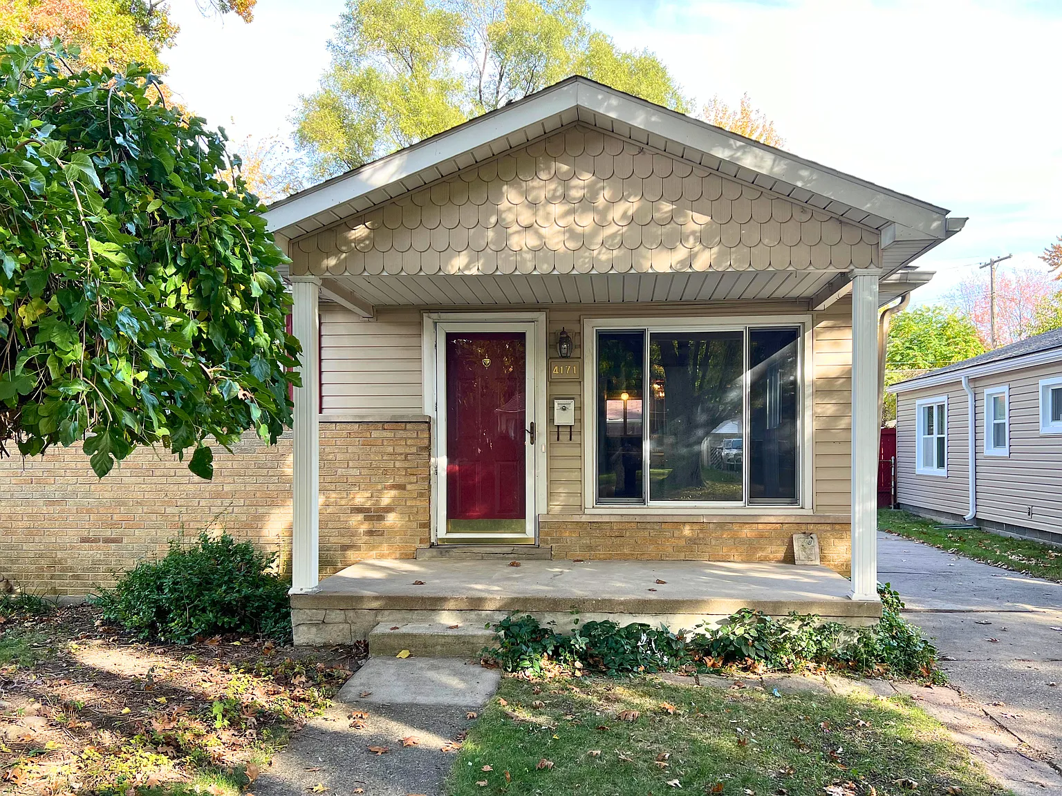 3 bed, 980 sqft, $1,550 — Photo 2
