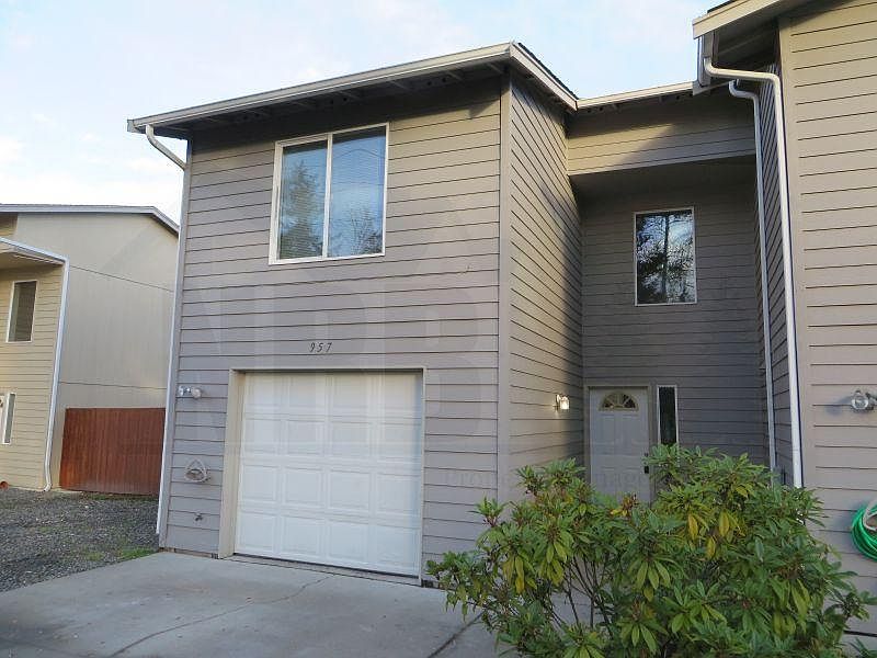 1st image of 959 99th St E