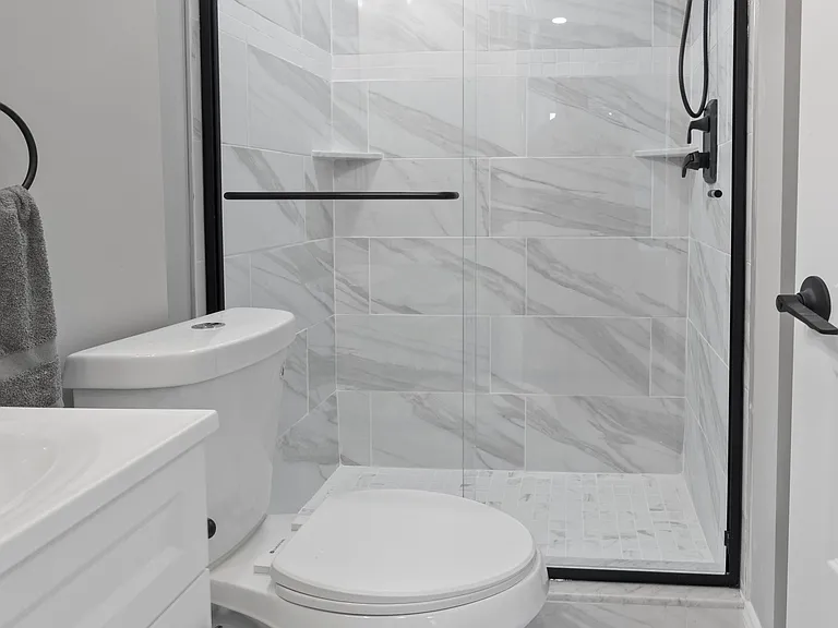 3rd Floor Master Suite Bathroom (2)