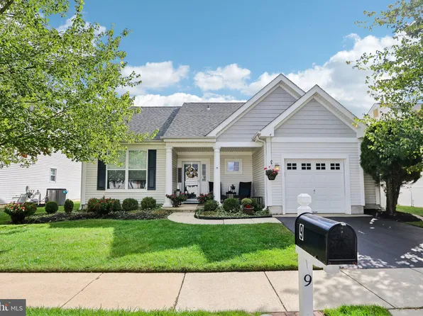 9 Violet Ct, Marlton, NJ 08053