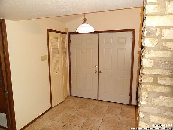 2nd image of 7423 Meadow Breeze Dr