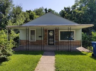 1129 Pearl St, Alton, IL 62002