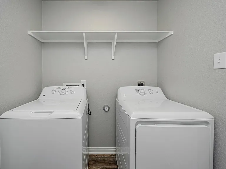 8227 Blue Field Dr — Photo 49