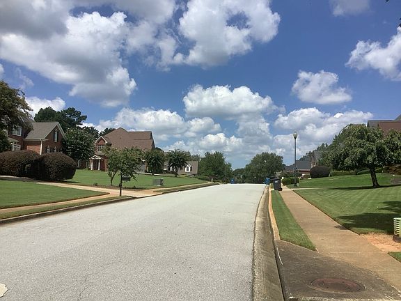 5th image of 989 Pathview Ct