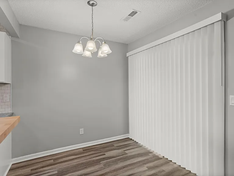 802 Winthrop St #A — Photo 15