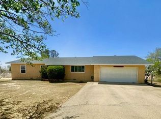 5911 Milliron Rd, Carlsbad, NM 88220