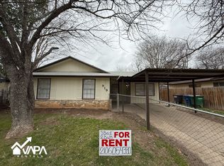 919 Green Park St, San Antonio, TX 78227