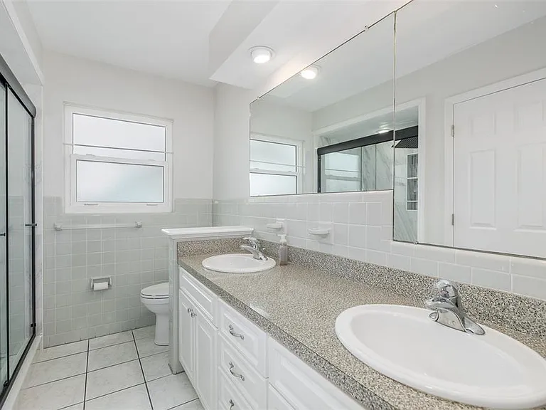 211 Timberlane Dr — Photo 11