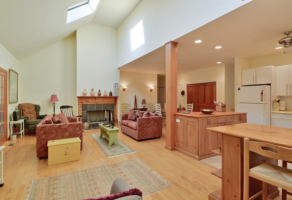 1st image of 6 Highwood