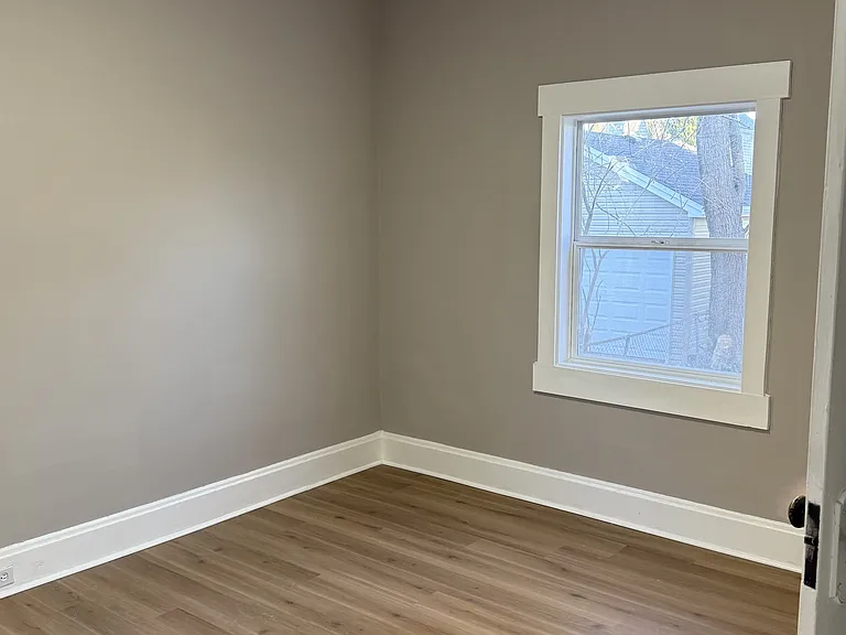 4290 Verne Ave #1 — Photo 8