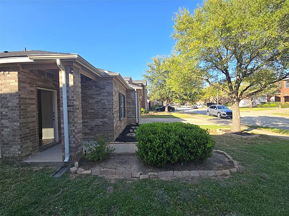 4th image of 6702 Castle Terrace Ct