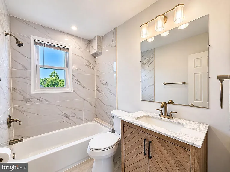 2851 Robinson Pl SE — Photo 11