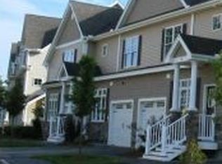 4C Manor Dr, Hooksett, NH 03106