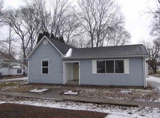 249 N 11th St, Clinton, IN 47842