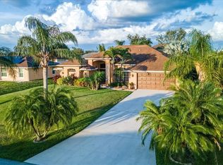 816 Chapel Ave, Lehigh Acres, FL 33971