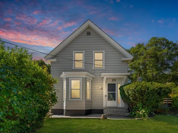 84 Hampson St, Dracut, MA 01826