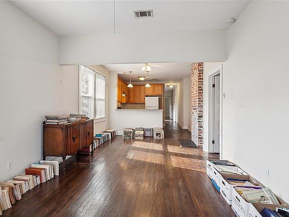 5th image of 3705 Laurel St
