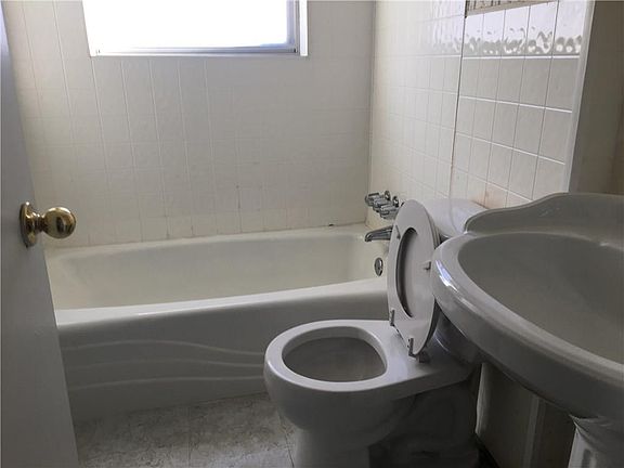 5th image of 14604 Marsha Dr