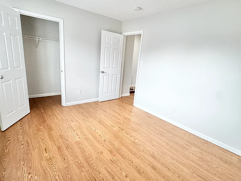 727 Kentucky Pkwy — Photo 8