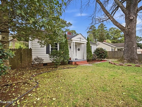 2nd image of 1121 W Williams Circle