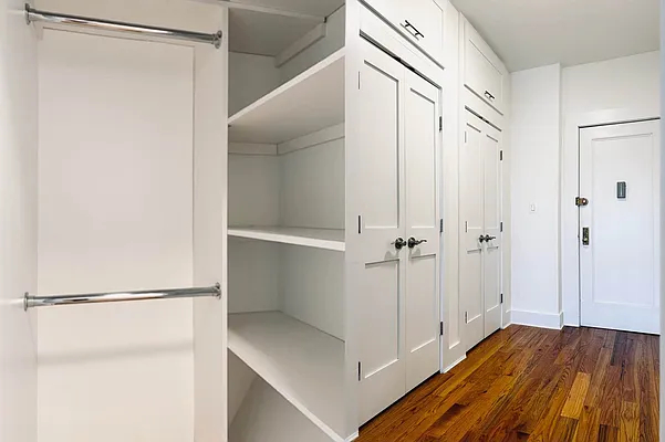 Rented by Quest Realty Sunnyside Corp | media 3