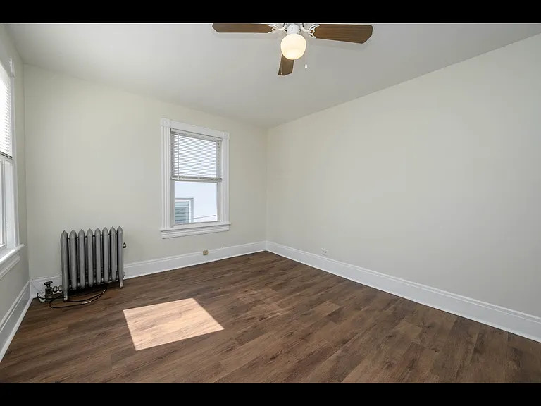 230 John St #2 — Photo 10