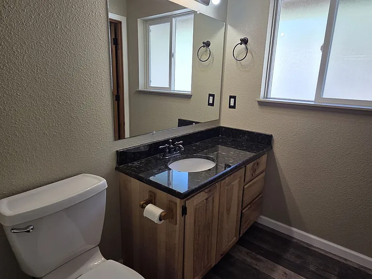 941 Colonial Rd — Photo 19