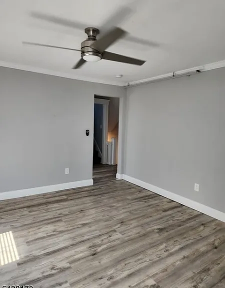 145 W Clinton St — Photo 8