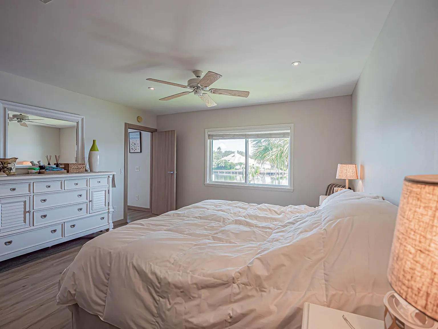 2 bed, 1500 sqft, $8,500 — Photo 2