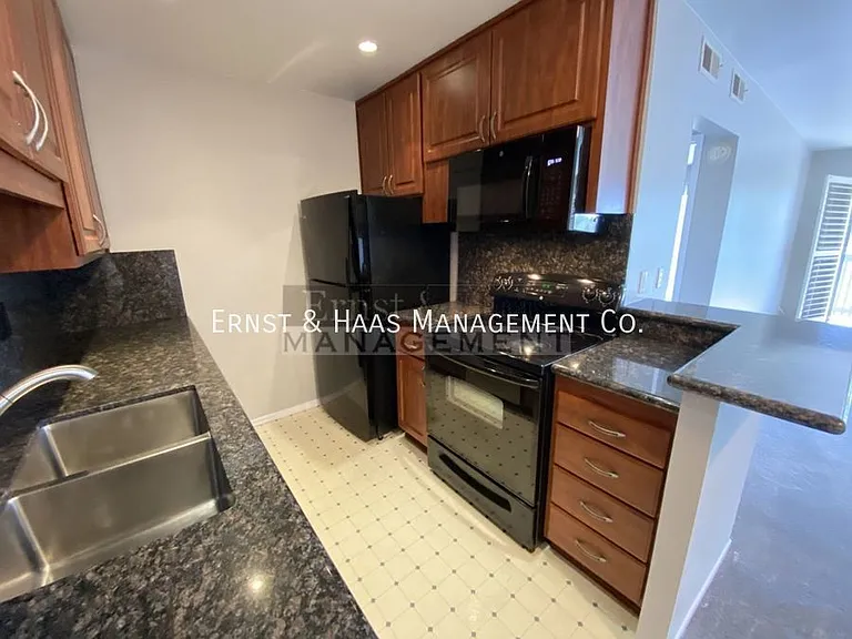 576 N Bellflower Blvd #237 — Photo 13
