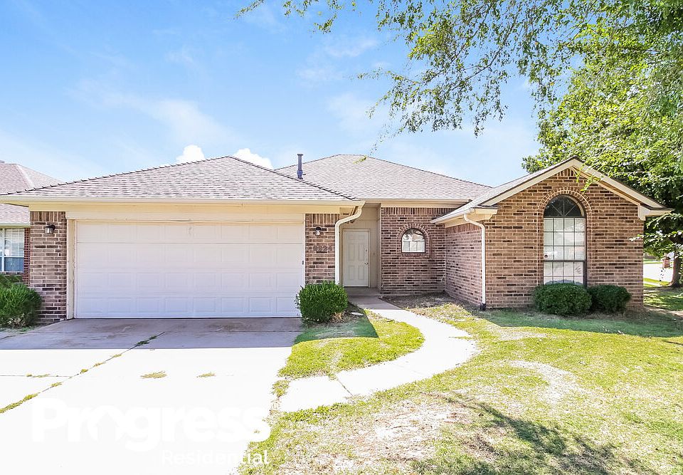 1st image of 2224 SW 135th Pl