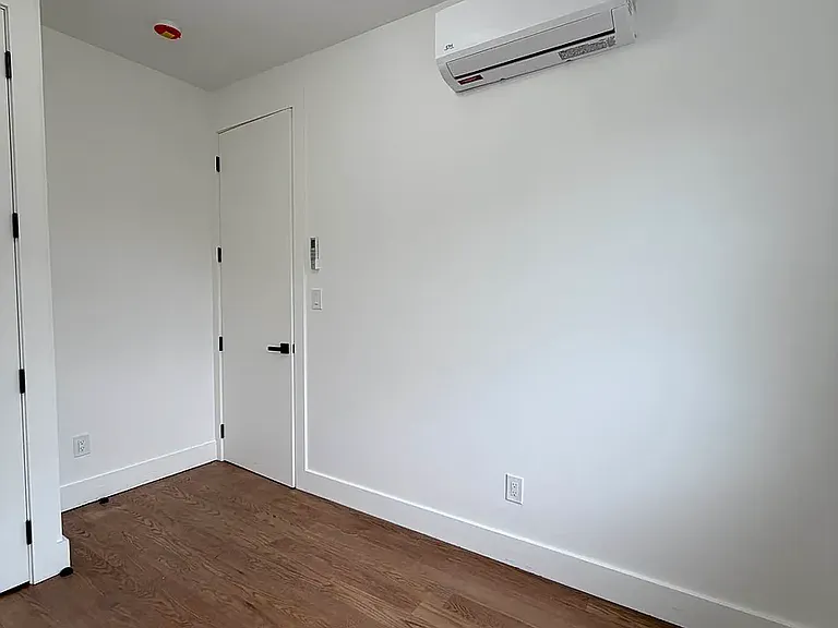 89 Veronica Pl #3D — Photo 10