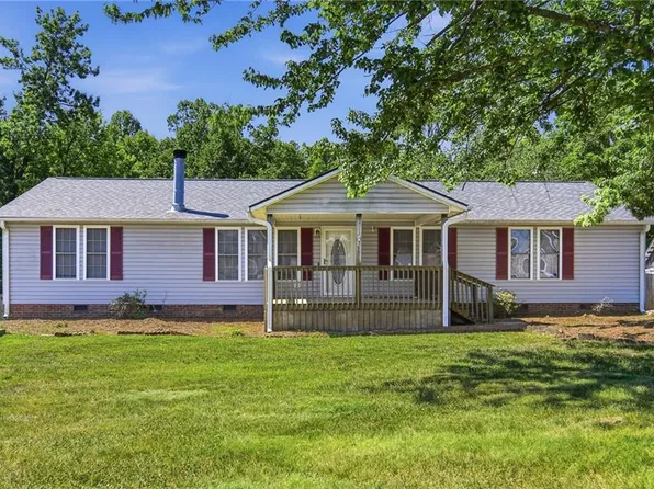 1551 Pecan Ln, Kernersville, NC 27284