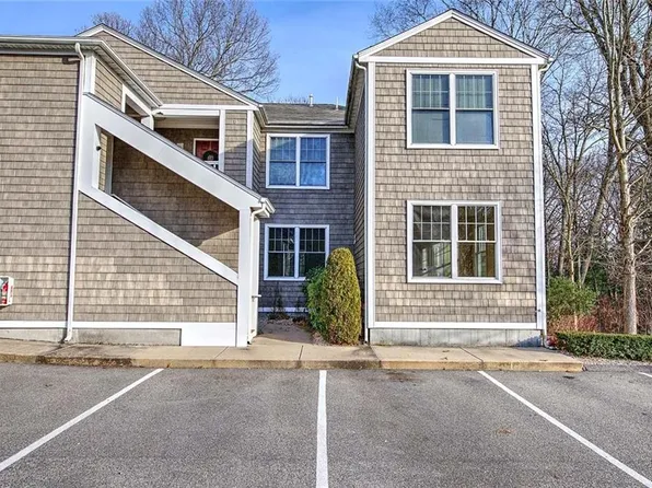 70 Turner St #A-7, Warwick, RI 02886