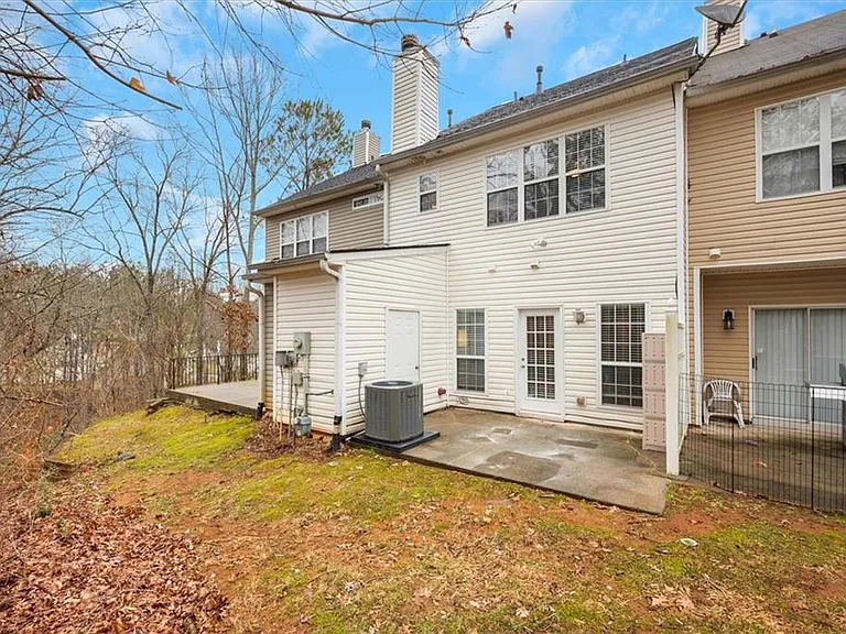 940 Tree Creek Blvd — Photo 35