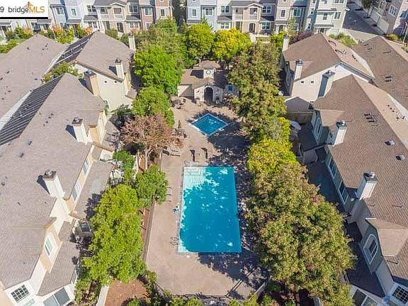 2nd image of 2604 Beach Head Ct