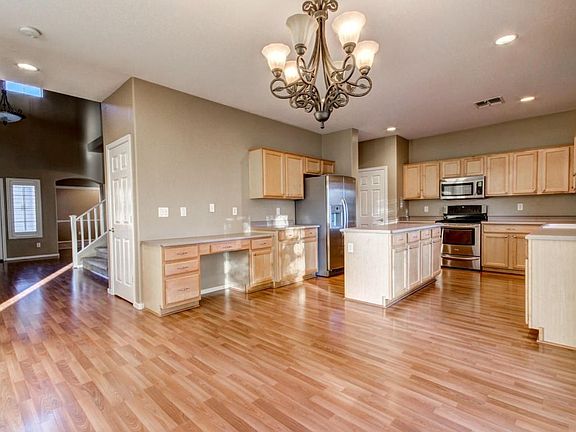 4th image of 5383 W Belmont Ave