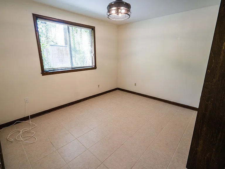 3322 Robinhood Rd — Photo 28