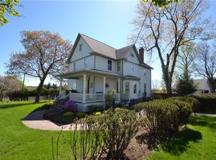 2513 Penfield Rd, Fairport, NY 14450