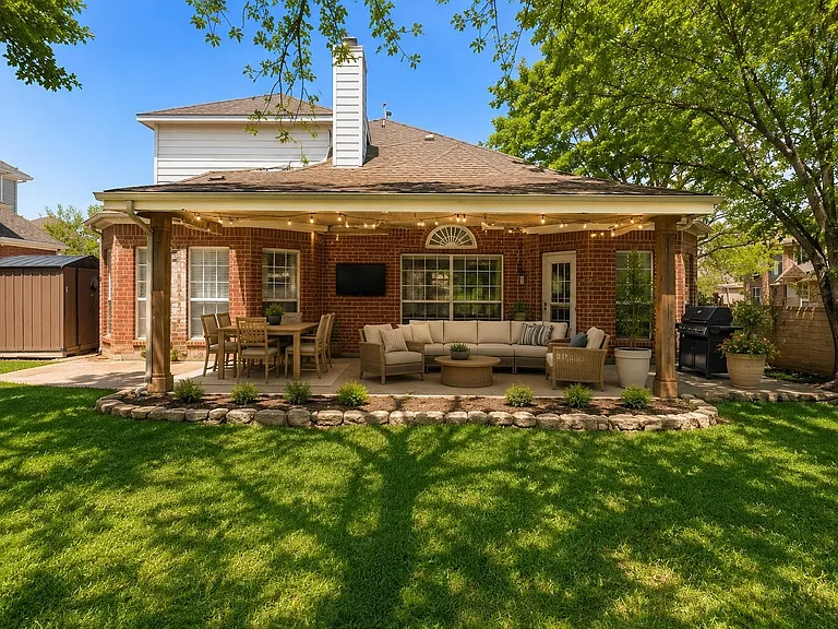 7700 Buccaneer Cir — Photo 33
