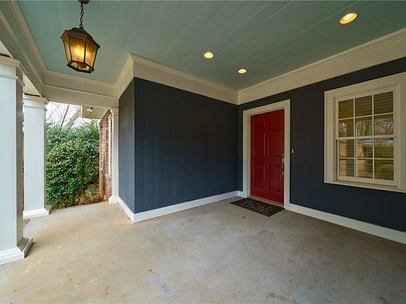 3rd image of 1849 Wildwood Pl NE