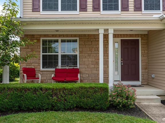 3rd image of 533 Sunbury Meadows Dr