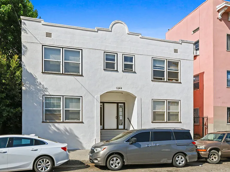 1346 W 4th St — Photo 10