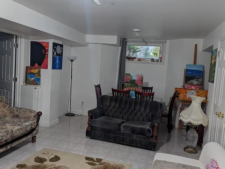 19 Schomberg Rd — Photo 10