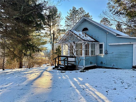 3rd image of 155 Lee Hollow Rd