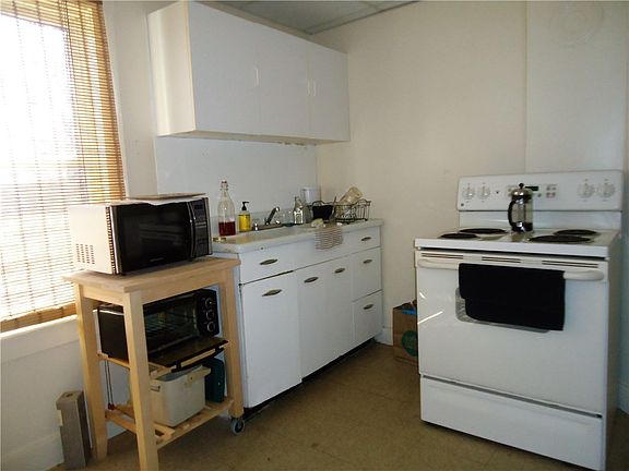 3rd image of 300/302 Bessemer Ave