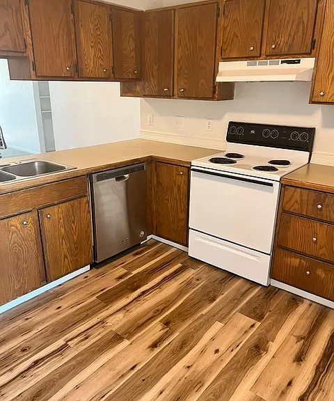 3226 White Ave — Photo 3
